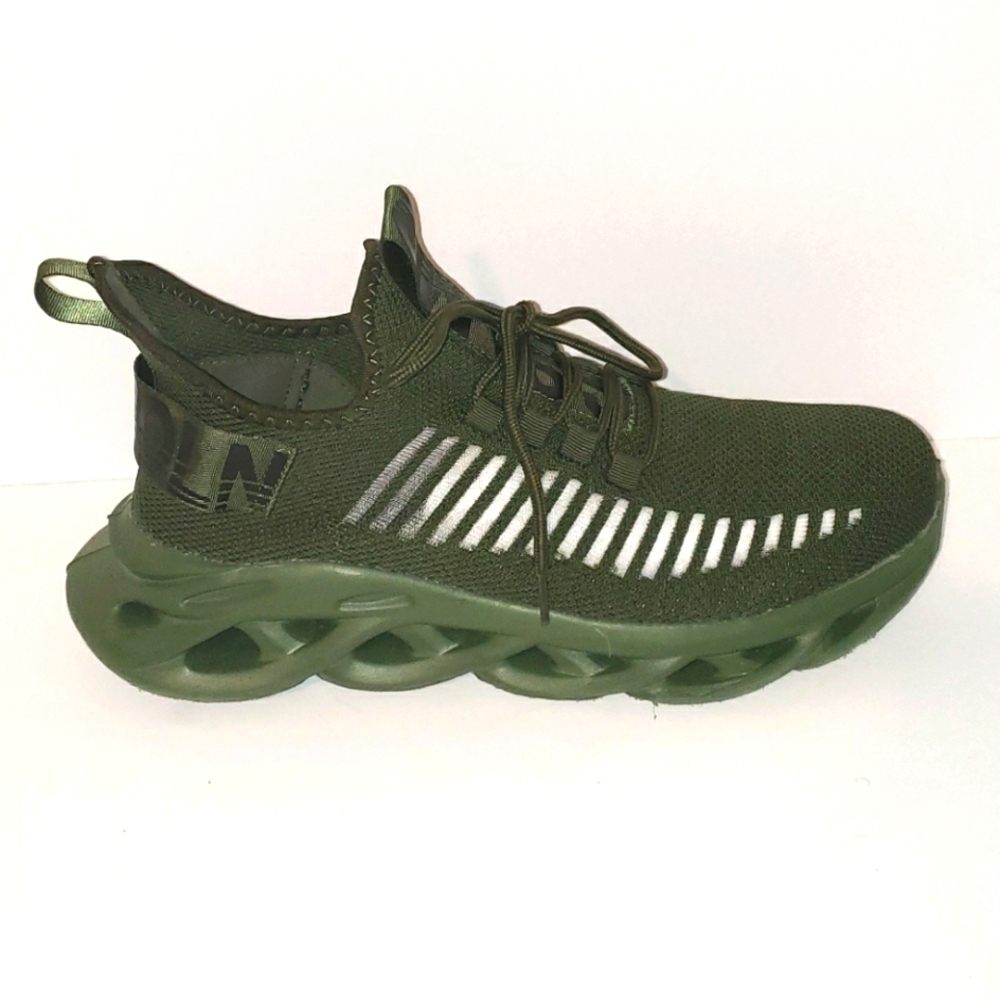 GSLMOLN Men's Slip on Shoe - Picture 3 of 6